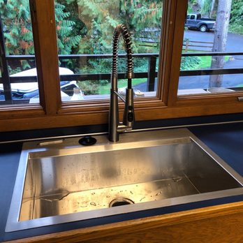 Kitchen sink plumbing installation
